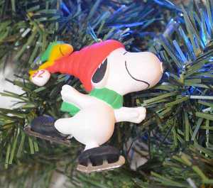 90s Christmas Ornament: Snoopy by Hallmark, 1992 | 80sretroplace.com