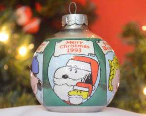 90s Christmas Ornament: Snoopy by Hallmark, 1993 | 80sretroplace.com